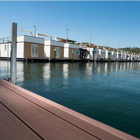 Sea Diva - Luxury Boathouse