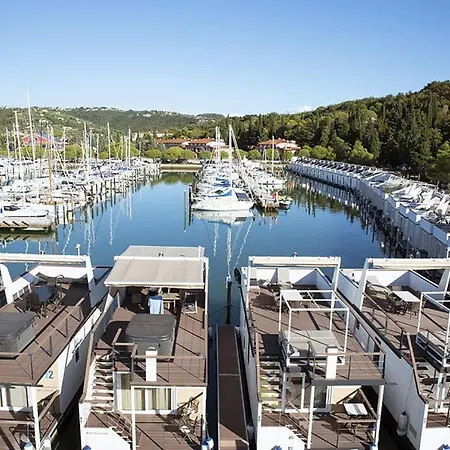 Počitniška hiša Sea Diva - Luxury Boathouse Portoroz