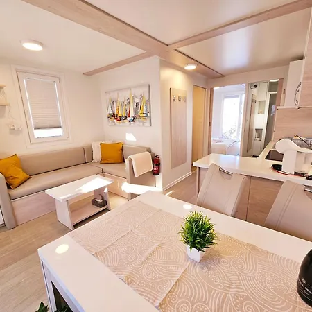 Sea Diva - Luxury Boathouse