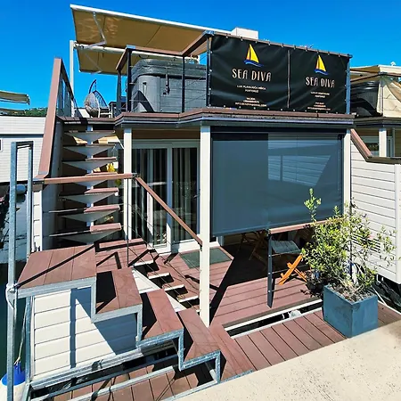 Počitniška hiša Sea Diva - Luxury Boathouse