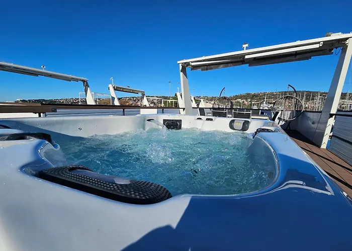 Casa de Férias Sea Diva - Luxury Boathouse Portorož