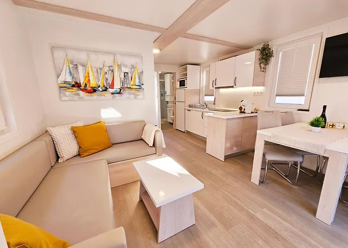 Sea Diva - Luxury Boathouse Portorož