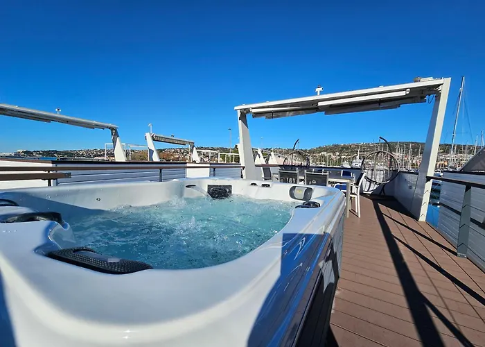 Sea Diva - Luxury Boathouse Casa de Férias