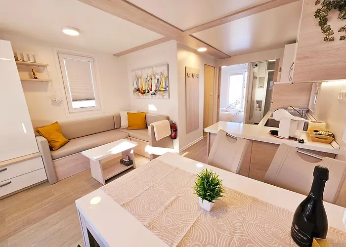 Sea Diva - Luxury Boathouse